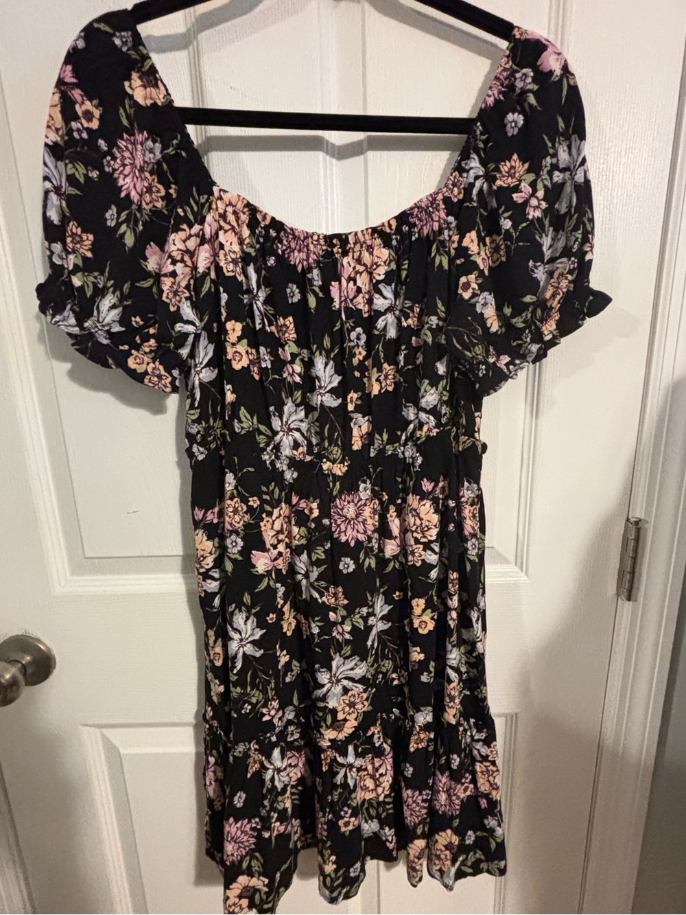 😍Rewind Black Floral Dress with Pink & Cream Blooms Size Medium /Large